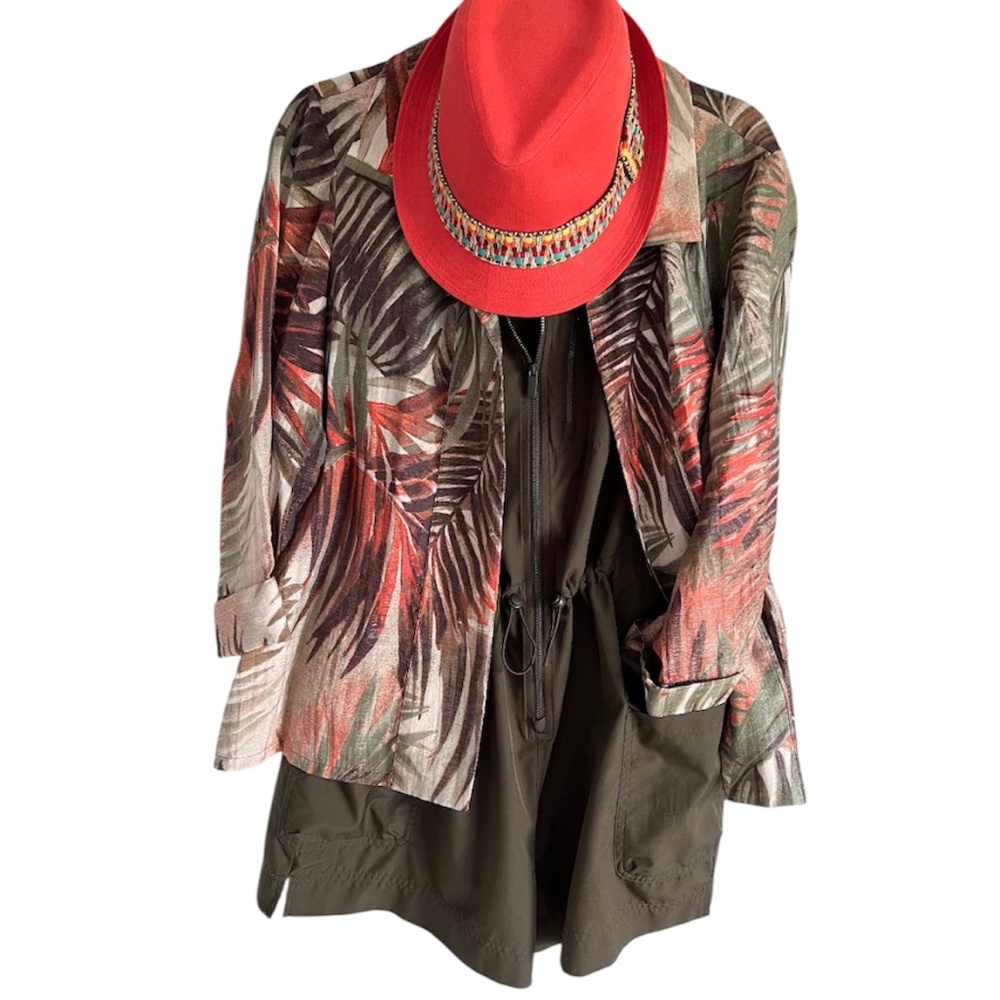 “Chico’s” Blazer Cardian Tropical Resort Print in Earth Tones